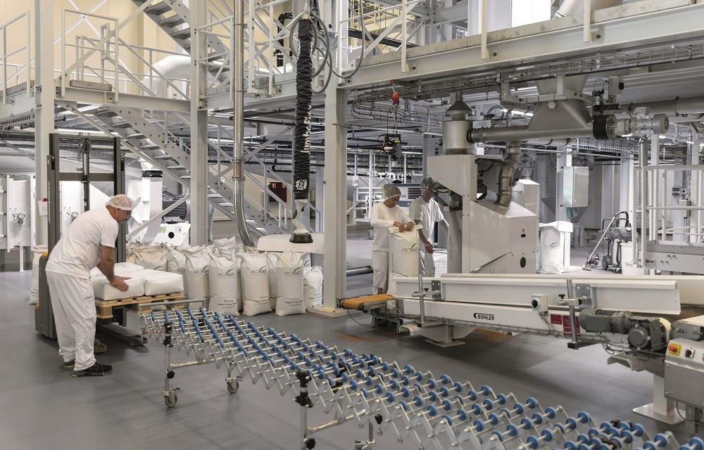 Pronatec Starts Up Cocoa Processing Plant With B hler Machines Sweets pronatec-starts-up-cocoa-processing-plant-with-b-hler-machines-sweets